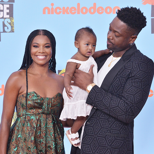 Gabrielle Union Dwyane Wade S Daughter Kaavia Adorably Eats Toast Hollywood Life