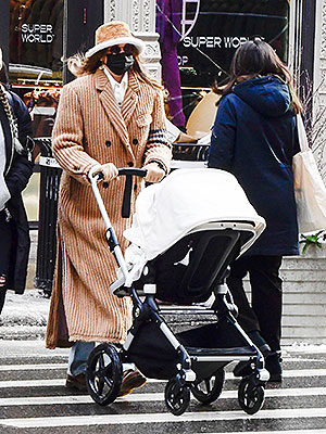 Celebrity Moms Take Their Babies For Walks In Strollers – Pics – Hollywood  Life