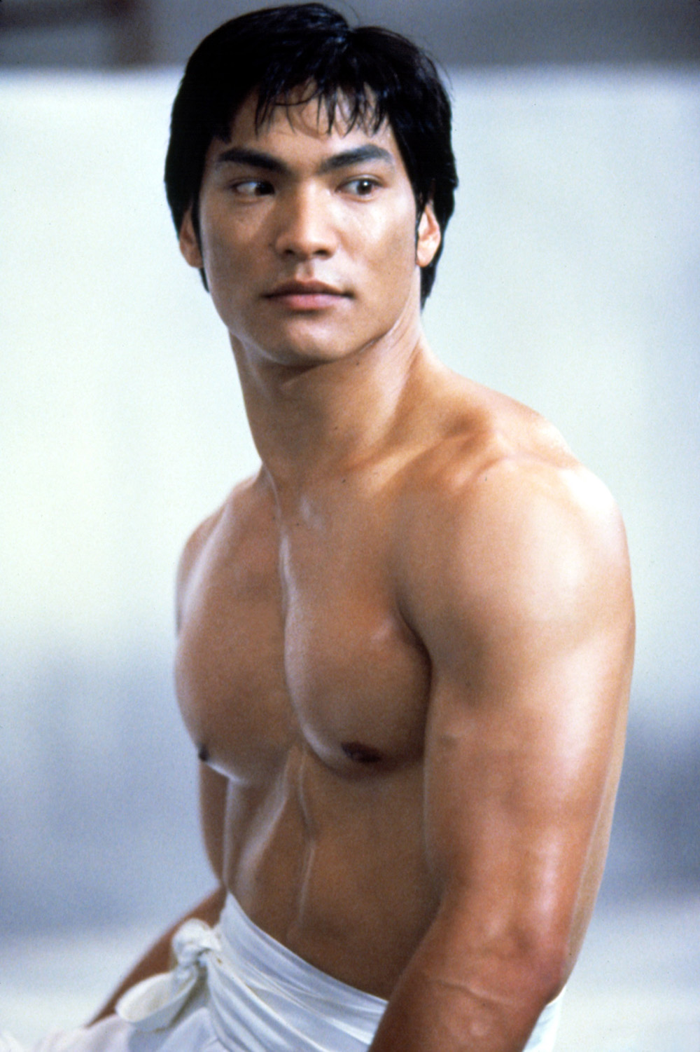 DRAGON: THE BRUCE LEE STORY,  Jason Scott Lee, 1993. © Universal/courtesy Everett Collection