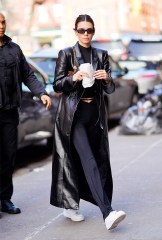 Kendall Jenner go for lunch in Soho, NY channelling the Matrix

Pictured: Kendall JEnner
Ref: SPL5149264 150220 NON-EXCLUSIVE
Picture by: Jackson Lee / SplashNews.com

Splash News and Pictures
USA: +1 310-525-5808
London: +44 (0)20 8126 1009
Berlin: +49 175 3764 166
photodesk@splashnews.com

World Rights, No Portugal Rights