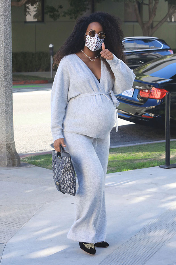 Pregnant Celebrity Moms Wearing Sweats: See Photos – Hollywood Life