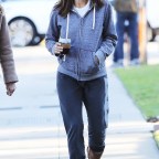 Jennifer Garner Strolling In Los Angeles