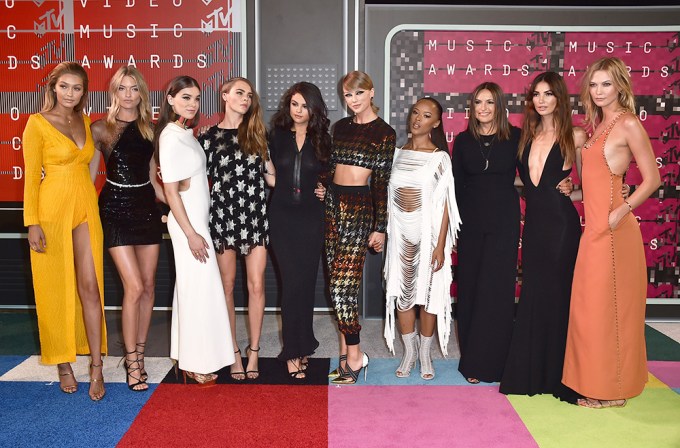 Taylor Swift & Karlie Kloss With Friends At 2015 VMAs