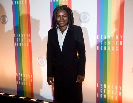 Singer Tracy Chapman arrives at the Kennedy Center for the Performing Arts for the 2012 Kennedy Center Honors Performance and Gala on Sunday, December 2, 2012 at the State Department in Washington.  (AP Photo/Kevin Wolf)