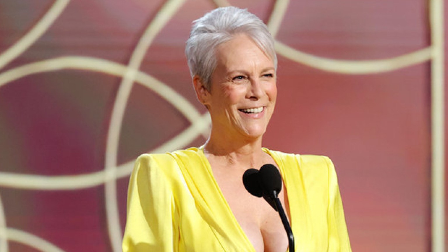 Jamie Lee Curtis At Golden Globes 2021 Stuns In Plunging Yellow Dress 