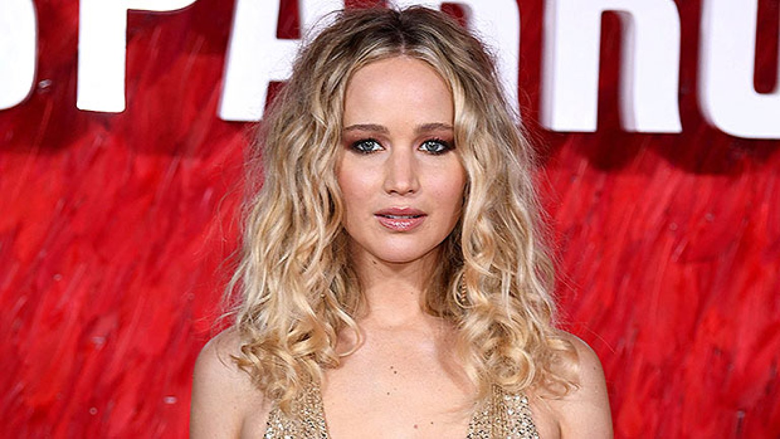 Jennifer Lawrence Injured By Glass ‘Explosion’ On ‘Don’t Look Up’ Set(02)