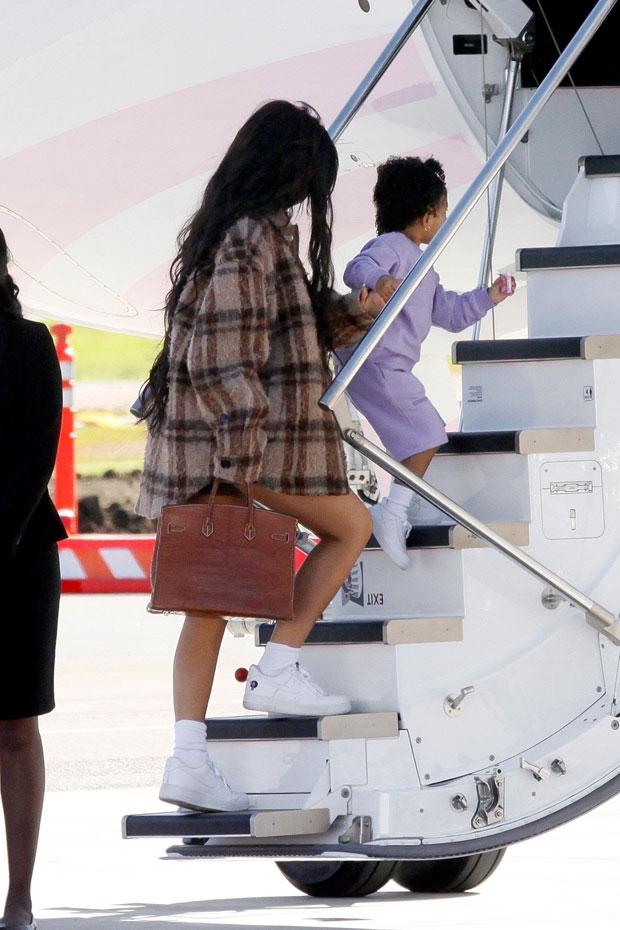 Kylie Jenner Boards A Private Plane For Weekend Getaway: Photo