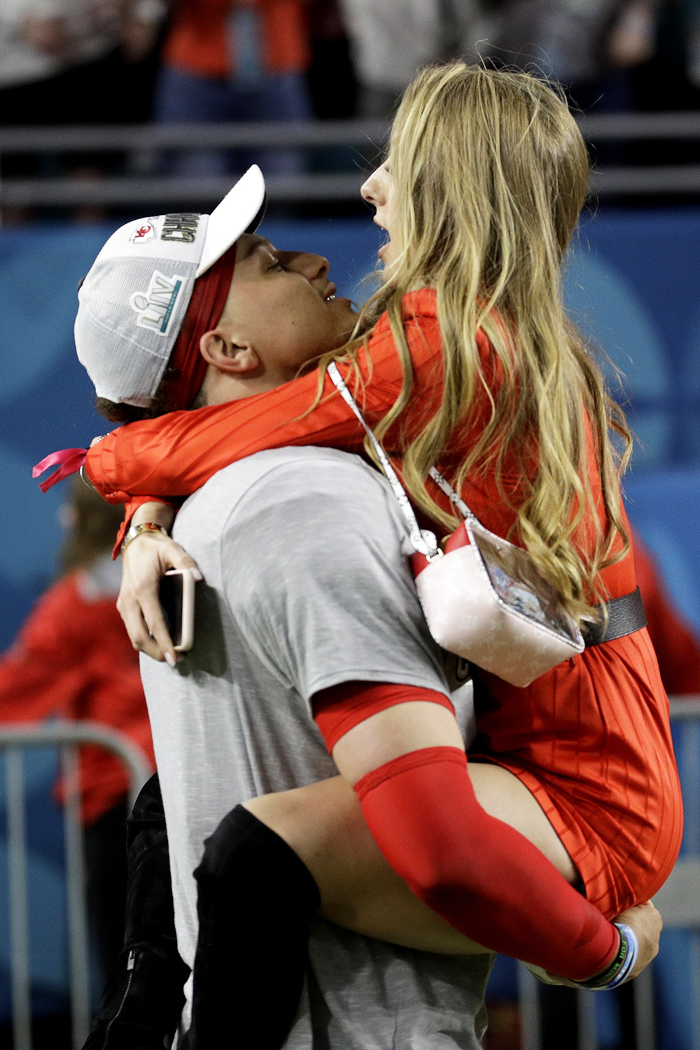 Patrick Mahomes' Daughter, Wife Brittany Kiss Him at Super Bowl: Photo