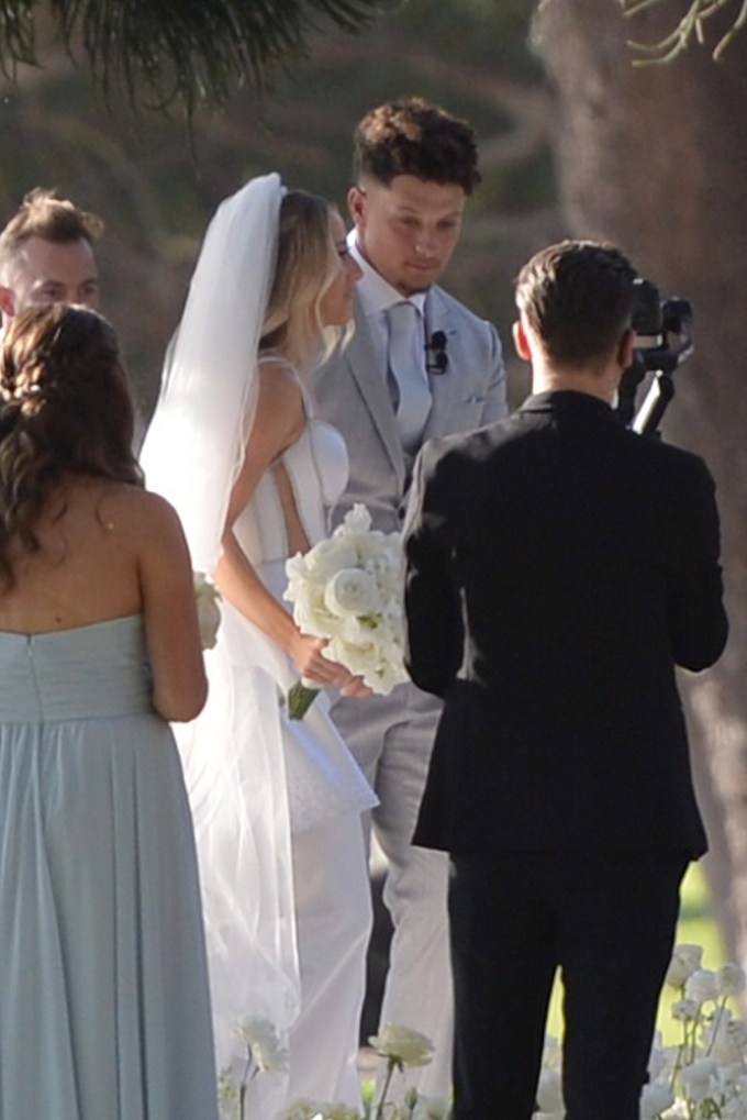 Patrick Mahomes & Brittany Matthews Exchange Vows