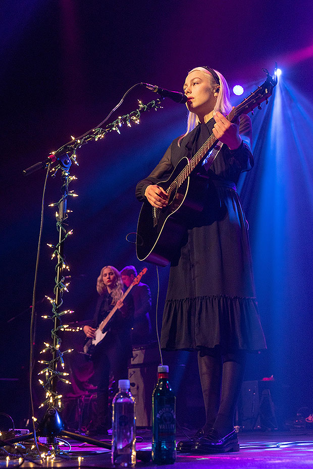 phoebe bridgers pink guitar shirt