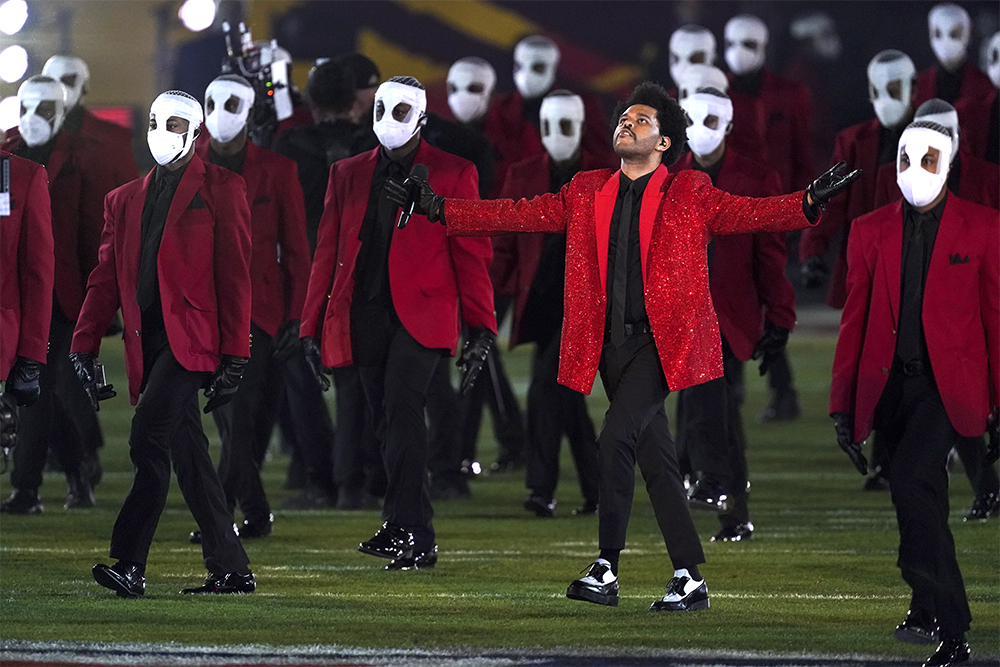 Super Bowl Halftime Show 2021: Photos Of The Weeknd – Hollywood Life