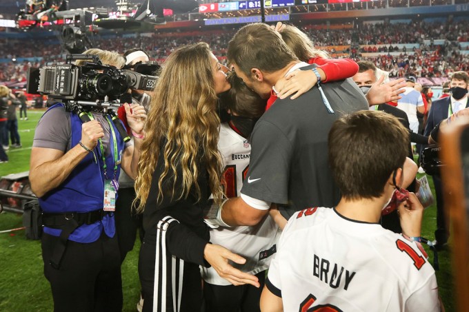 Gisele & Tom Brady Enjoy A Group Hug