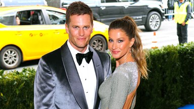 Tom Brady & Gisele Bundchen Show PDA In Photo Overlooking The Sunset ...