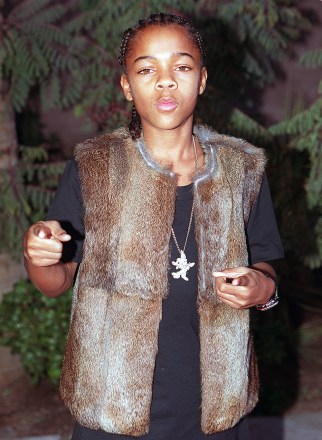 Rap artist Lil' Bow Wow arrives at the Billboard Music Awards on Tuesday, Dec. 5, 2000, in Las Vegas, Nevada. (Wide World Photo/Eric Jamison)