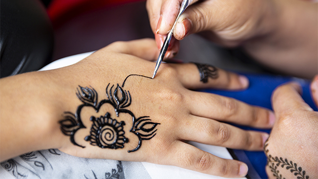 Create Mehndi Tattoos | Online class & kit | ClassBento