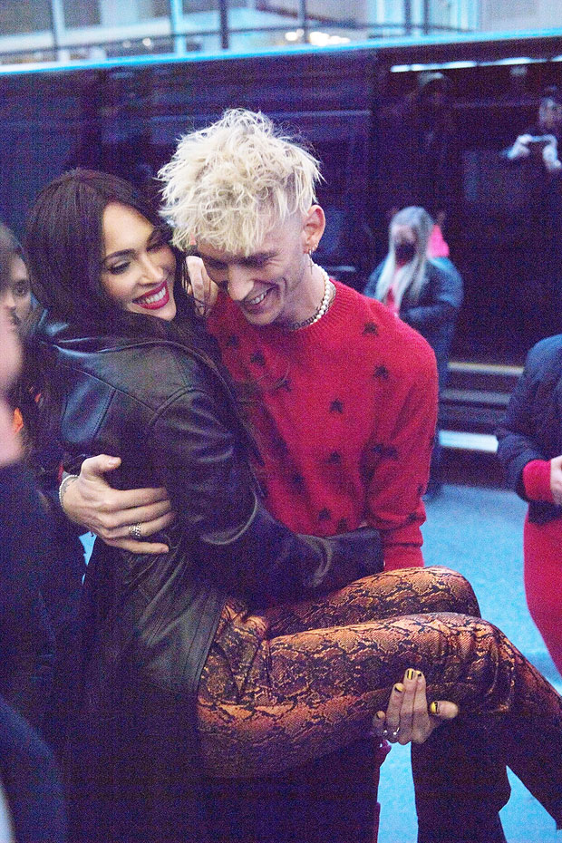 Machine Gun Kelly & Megan Fox: He Wears 'Blood' Around His ...