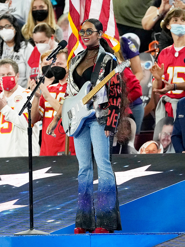 H.E.R. Performs at Super Bowl 2021