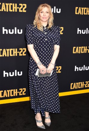 Courtney Love 'Catch-22' TV Show Premiere, Llegadas, TCL Chinese Theatre, Los Ángeles, EE.UU. - 07 de mayo de 2019 vistiendo Alessandra Rich