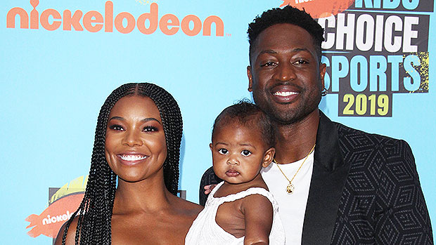 Gabrielle Union Dwyane Wade S Daughter Kaavia Splashes In Pool Hollywood Life