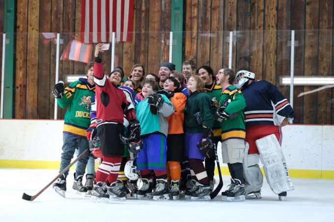 ‘The Mighty Ducks’ OGs With The New Cast
