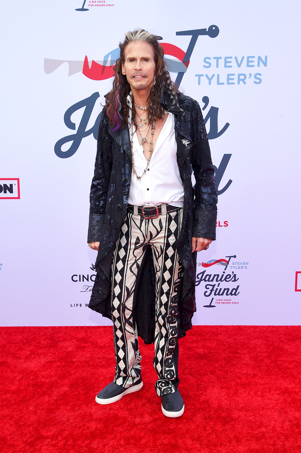 Who Are Steven Tyler's Daughters, and Are They Following in His Footsteps?  - SarkariResult
