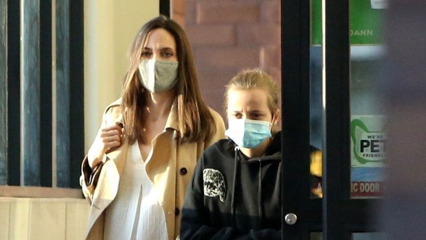 Shiloh Jolie-Pitt In Ripped Jeans Shopping With Angelina — Photos –  Hollywood Life