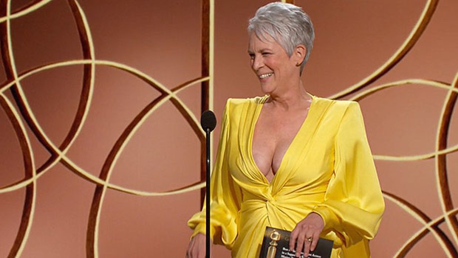 Jamie Lee Curtis Jokes About Her Plunging Golden Globes Gown