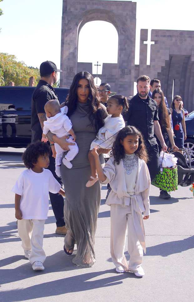 Kim Kardashian, Chicago West, Psalm West