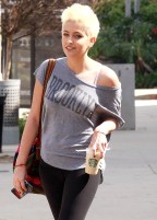 Paris Jackson fora de casa, em Los Angeles, América - 02 Mar 2016