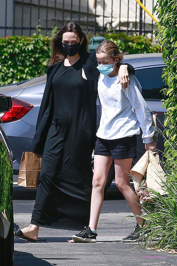 News of Angelina Jolie on X: NEW🚨 Angelina Jolie and her Daughter  Vivienne in New York City. 📸 August 19, 2023  / X