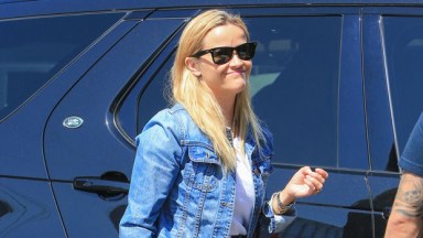 Reese Witherspoon wearing wedge sandals