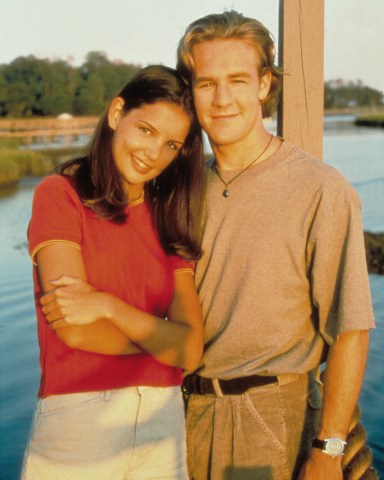 Editorial use only. No book cover usage.Mandatory Credit: Photo by Moviestore/Shutterstock (1567011a)Dawson's Creek ,  Katie Holmes,  James Van Der BeekFilm and Television