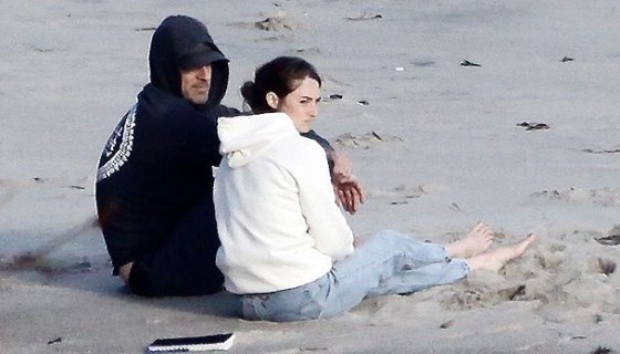 Aaron Rodgers and Shailene Woodley