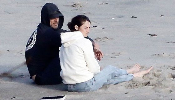 Shailene Woodley, Aaron Rodgers