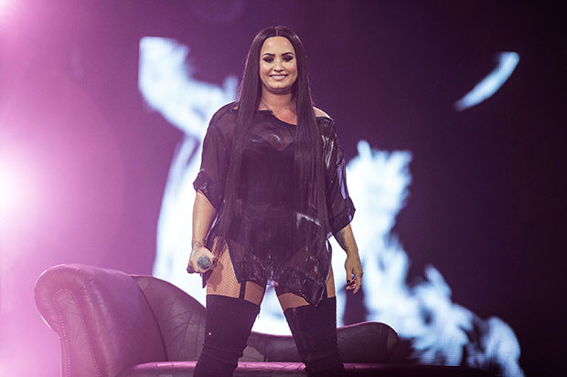 demi 