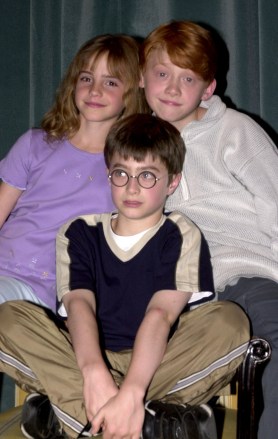 Berkeley Hotel'de 'Harry Potter ve Felsefe Taşı' için Fotoğraf Görüşmesi Daniel Radcliffe Rupert Grint ve Emma Watson için Berkeley Otel'de 'Harry Potter ve Felsefe Taşı' için Fotoğraf Araması - 23 Ağu 2000