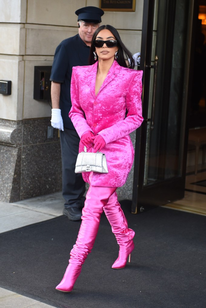 Kim Kardashian leaving the The Ritz-Carlton