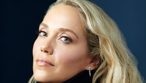 Elizabeth Berkley