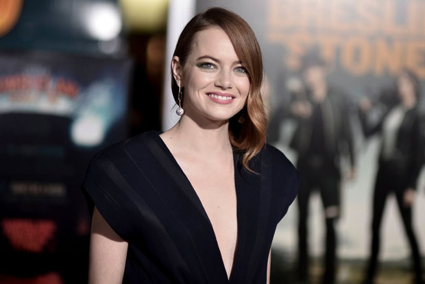 Emma Stone Goes Makeup Free & Rocks Jeans 2 Months After Giving