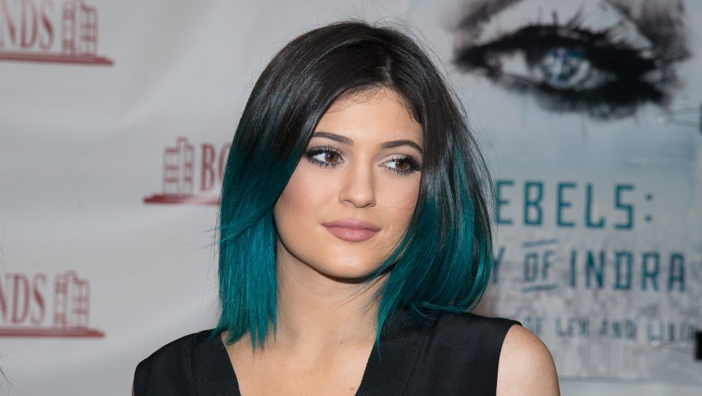 Kylie Jenner Before & After Plastic Surgery: Photos With Lip Fillers & More Kylie Jenner Before & After Plastic Surgery: Photos With Lip Fillers & More