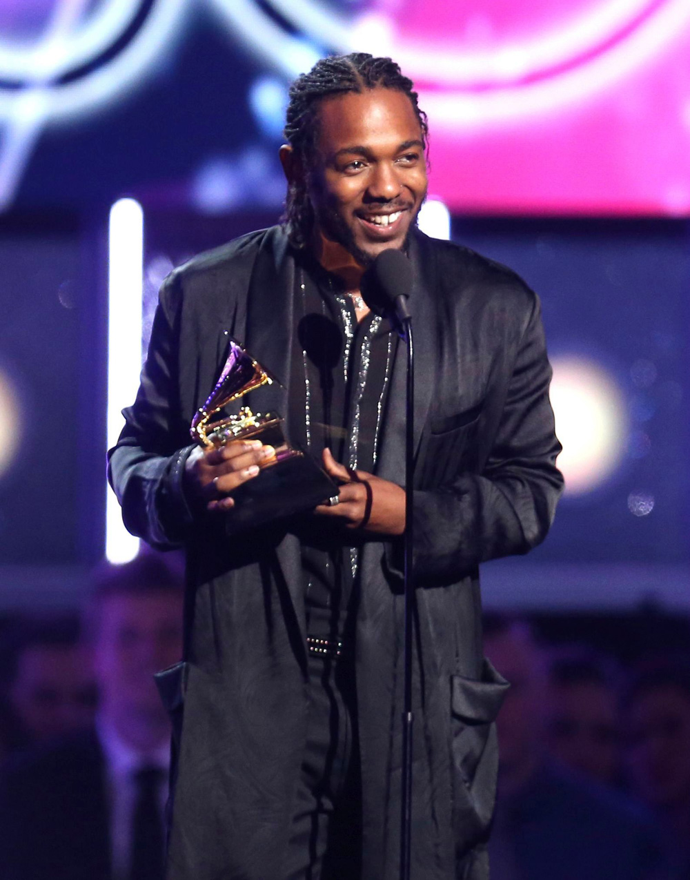 Kendrick Lamar: Photos Of The Rapper – Hollywood Life