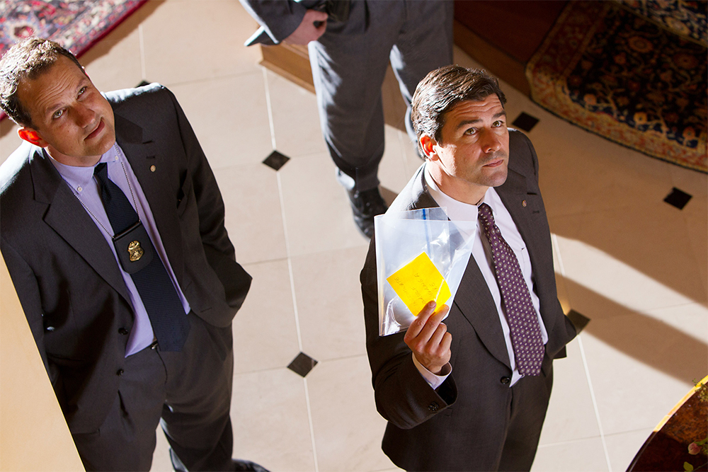 THE WOLF OF WALL STREET, from left: Ted Griffin, Kyle Chandler, 2013. ph: Mary Cybulski/©Paramount P