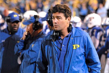 FRIDAY NIGHT LIGHTS, Kyle Chandler, 'Game Of The Week', (Season 3, episode 309, aired Dec. 3, 2008), 2006-2011. photo: Bill Records / © NBC / Courtesy Everett Collection
