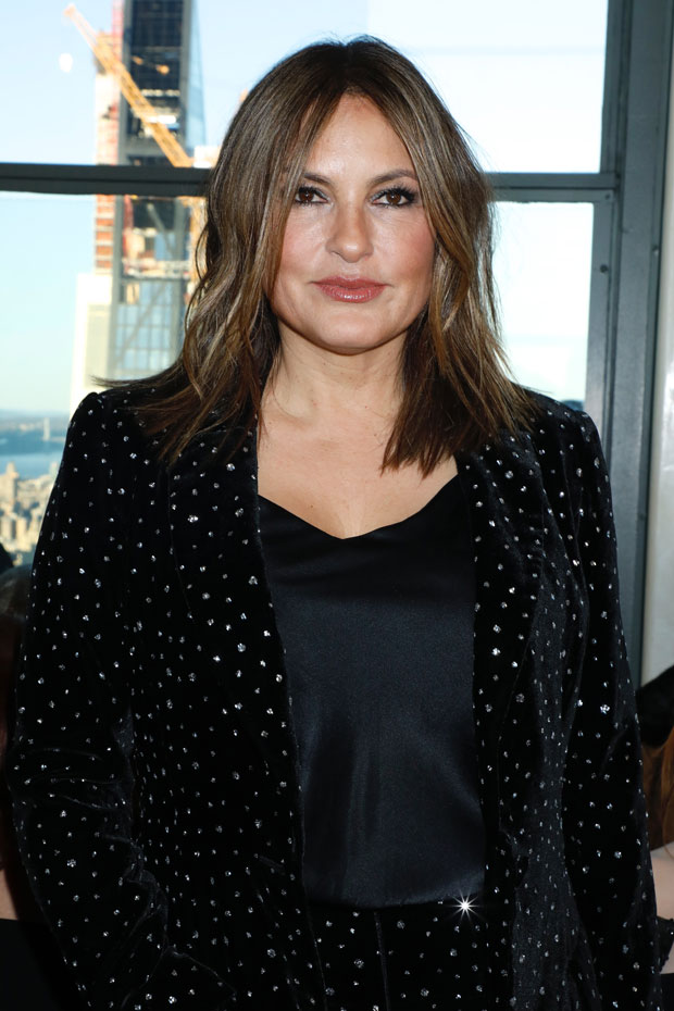 Mariska Hargitay Suffers From Broken Knee Fractured Ankle And More 