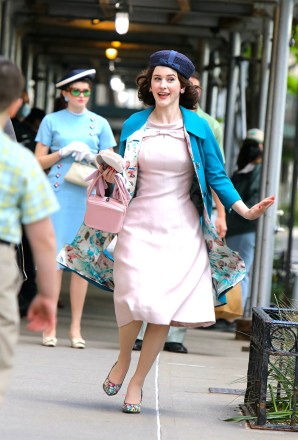 Rachel Brosnahan is seen on the set of "The Marvelous Mrs Maisel" in New York City. NON-EXCLUSIVE May 17, 2021 210517JP5 Los Angeles, CA www.bauergriffin.com. 17 May 2021 Pictured: Rachel Brosnahan. Photo credit: Jose Perez/Bauergriffin.com / MEGA TheMegaAgency.com +1 888 505 6342 (Mega Agency TagID: MEGA755388_005.jpg) [Photo via Mega Agency]