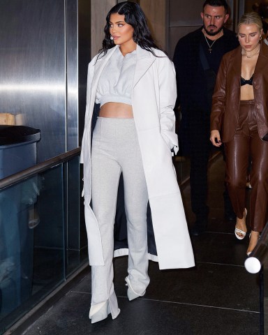 Kylie Jenner Steps Out for Dinner at Nobu in Grey Cropped Ensemble With Her Baby Bump on Full Display Kylie Jenner Steps Out for Dinner at Nobu in Grey Cropped Ensemble With Her Baby Bump on Full Display, New York, USA - 11 Sep 2021