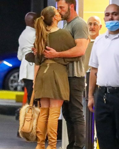 *EXCLUSIVE* West Hollywood, CA  - Jennifer Lopez and Ben Affleck kiss and hug while meeting at Soho House in West Hollywood, CA.  Pictured: Jennifer Lopez and Ben Affleck  BACKGRID USA 23 MAY 2022   USA: +1 310 798 9111 / usasales@backgrid.com  UK: +44 208 344 2007 / uksales@backgrid.com  *UK Clients - Pictures Containing Children Please Pixelate Face Prior To Publication*