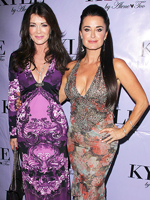 Kyle Richards & Lisa Vanderpump Eat At Same Restaurant Amid Feud –  Hollywood Life