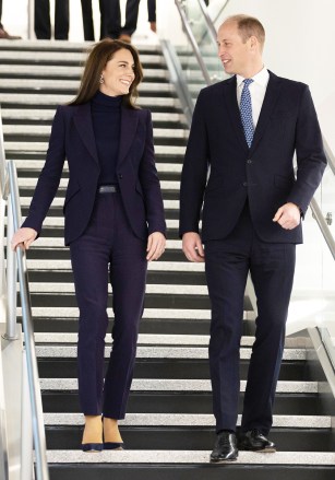 Prince William et Catherine Princess of Wales arrivant à l'aéroport international de Boston Logan au début de leur visite de trois jours aux États-Unis Prince William et Catherine Princess of Wales visite à Boston, Massachusetts, États-Unis - 30 novembre 2022
