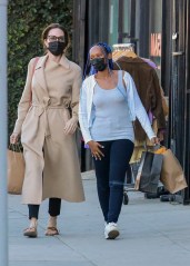 Los Angeles, CA  - *EXCLUSIVE*  - Angelina Jolie and her daughter Zahara Marley Jolie-Pitt stop by Foxtail Salon for a few items while out shopping together in Los Angeles.Pictured: Angelina Jolie, Zahara Marley Jolie-PittBACKGRID USA 5 FEBRUARY 2022USA: +1 310 798 9111 / usasales@backgrid.comUK: +44 208 344 2007 / uksales@backgrid.com*UK Clients - Pictures Containing Children
Please Pixelate Face Prior To Publication*